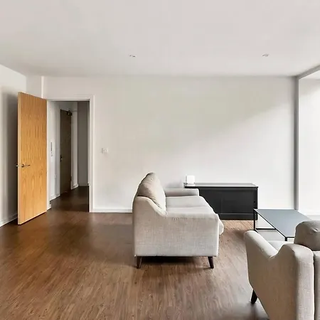 Spacious 1br In Lovely Gated Community. Leeds (West Yorkshire)