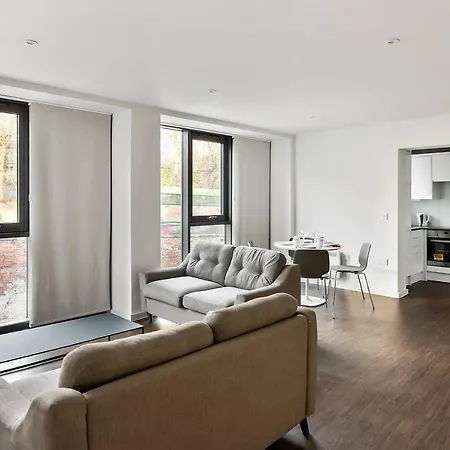 Spacious 1br In Lovely Gated Community. * Leeds (West Yorkshire)